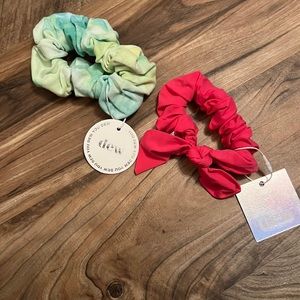 Dewedit BRAND NEW WITH TAGS scunchie duo